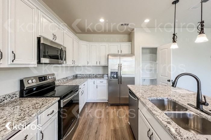21150 Chardonnay Dr - Photo 6 of 15