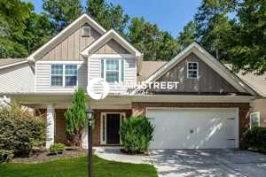 featured image of 2641 Freemont St