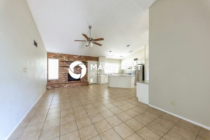 6202 W Sunnyside Dr - Photo 5 of 17