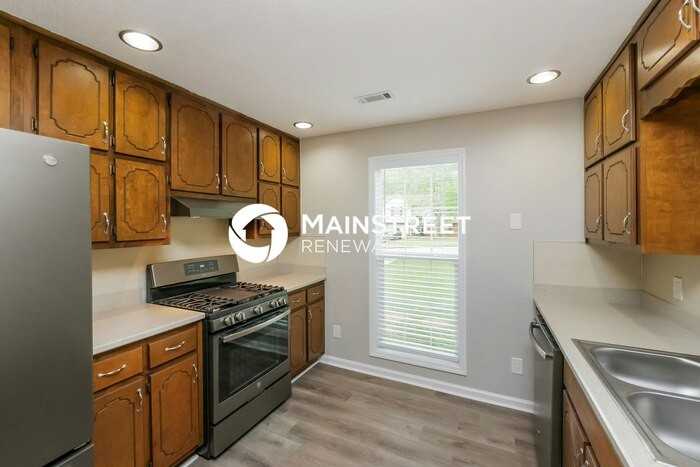 505 Rosehill Dr - Photo 7 of 16