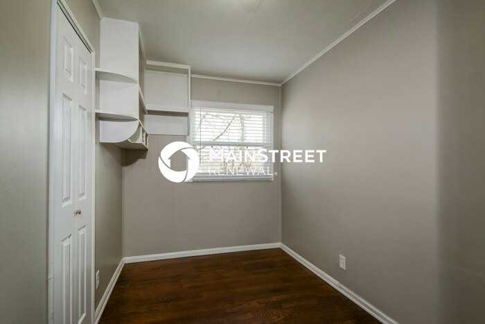 2357 Englewood Ct - Photo 7 of 15