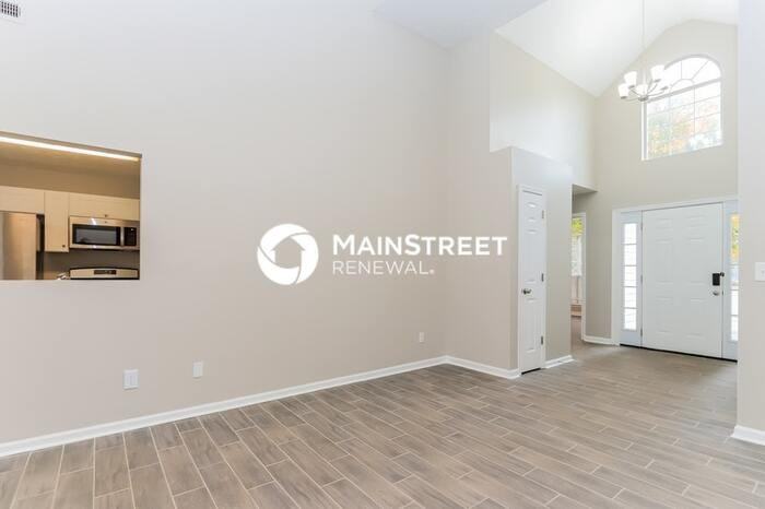 330 Fallview Dr - Photo 5 of 16