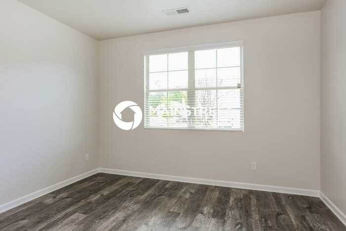 248 Hamilton Pointe Dr - Photo 7 of 18
