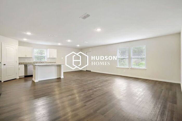 336 Bounding Main St - Photo 4 of 14