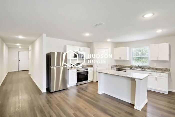 336 Bounding Main St - Photo 5 of 14