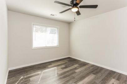 100 Terrace Dr Ne #4 - Photo 5 of 13