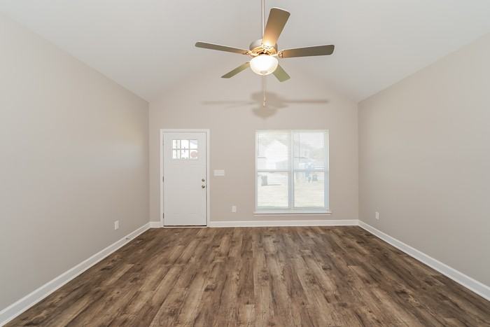 160 Willow Ridge Ln - Photo 4 of 12