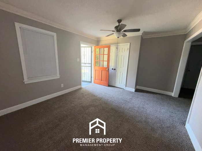 2261 Alameda Cv - Photo 2 of 14