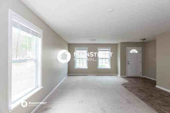 12316 Stowe Acres Dr - Photo 2 of 17