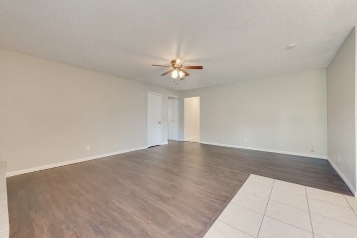 5304 Susan Lee Ln - Photo 3 of 16