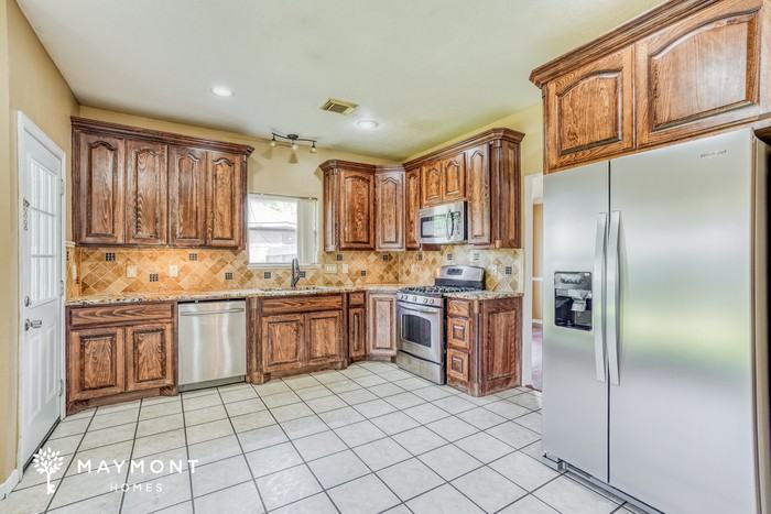 326 Dunford Ct - Photo 7 of 16