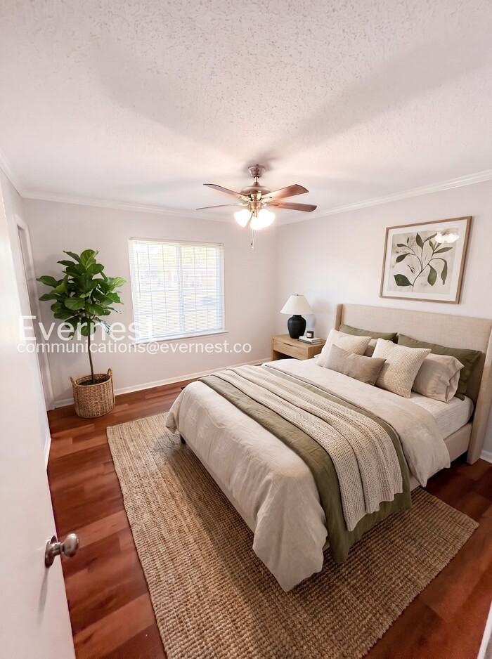 1925 2nd Ave - Photo 3 of 13
