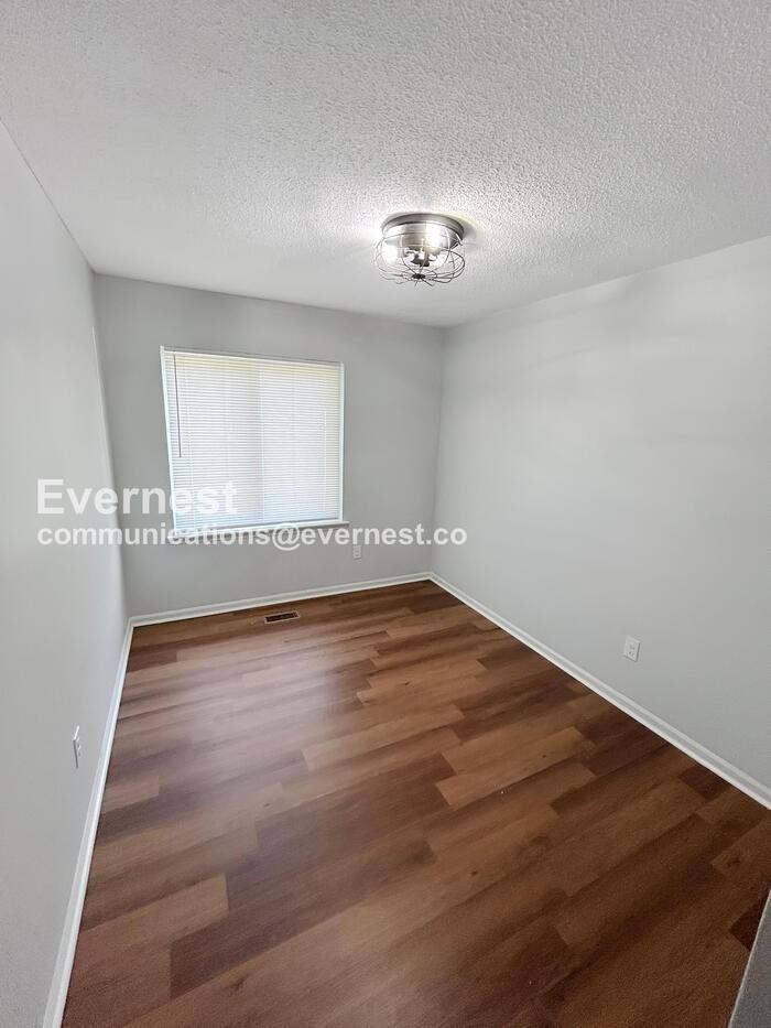 1925 2nd Ave - Photo 6 of 13