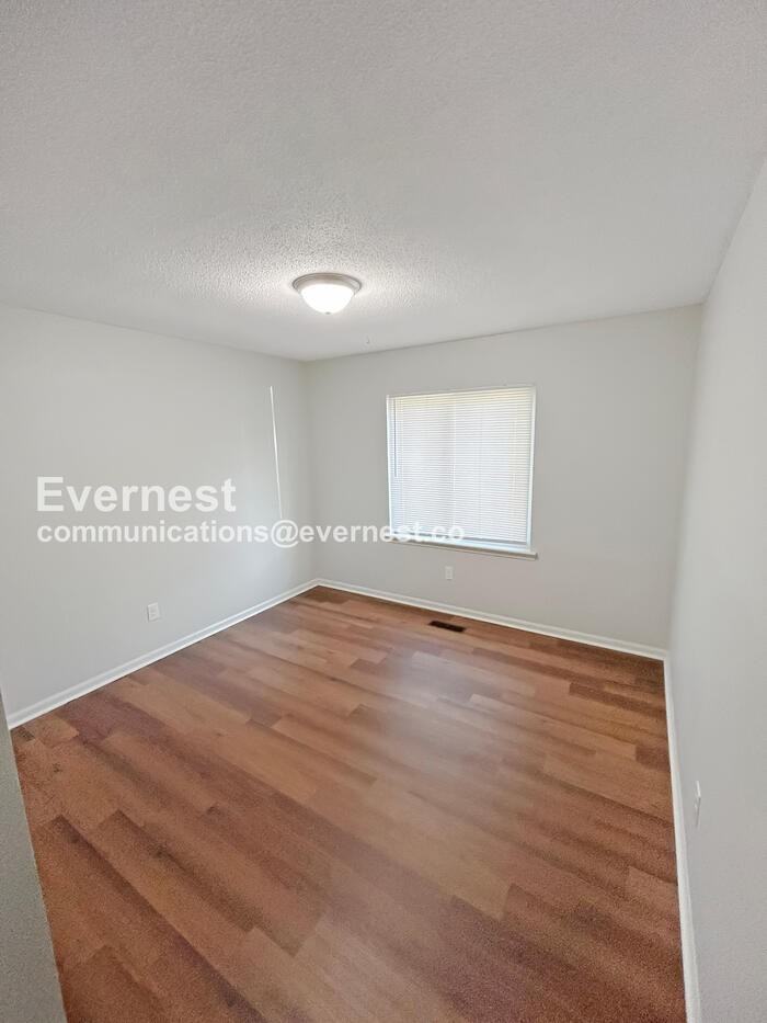 1925 2nd Ave - Photo 7 of 13