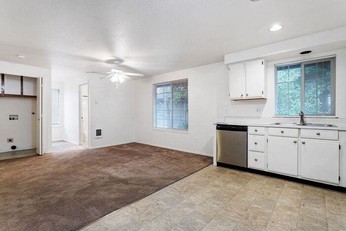 12047 Se Foster Rd - Photo 3 of 19