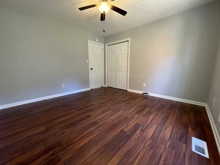 200 Glen Bonnie Ln - Photo 6 of 21