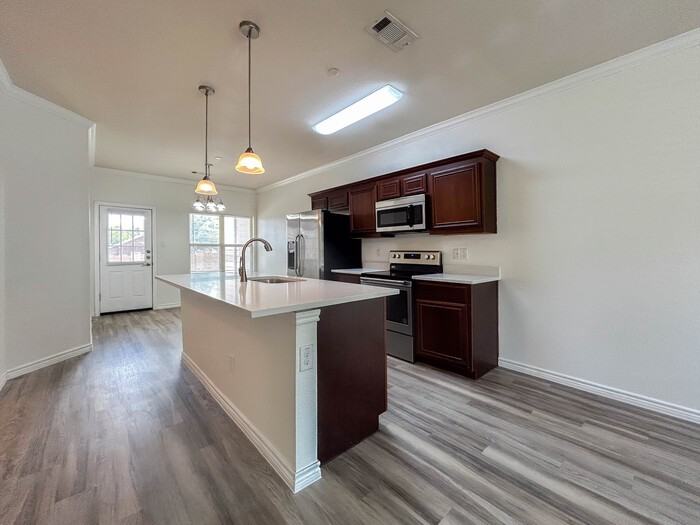 5524 Dolores Pl - Photo 5 of 35