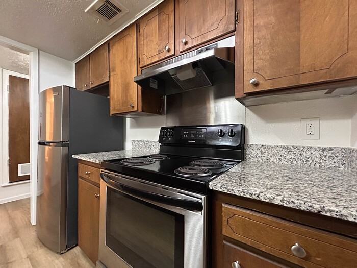 900 Willowwood St #27 - Photo 2 of 23