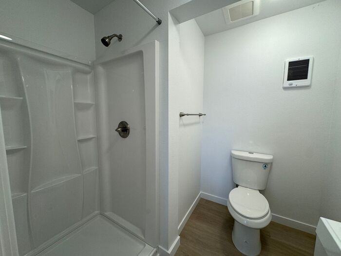 7005 N Atlantic St #8 - Photo 6 of 22