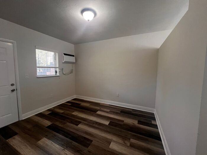 119 Santillane Ave #02 - Photo 5 of 31