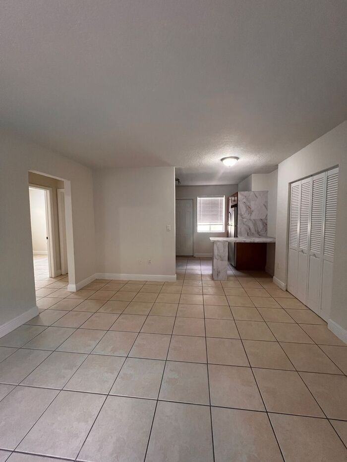 31 Menores Ave #02 - Photo 4 of 15