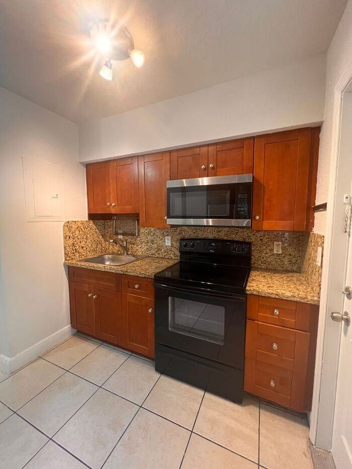 31 Menores Ave #02 - Photo 6 of 15