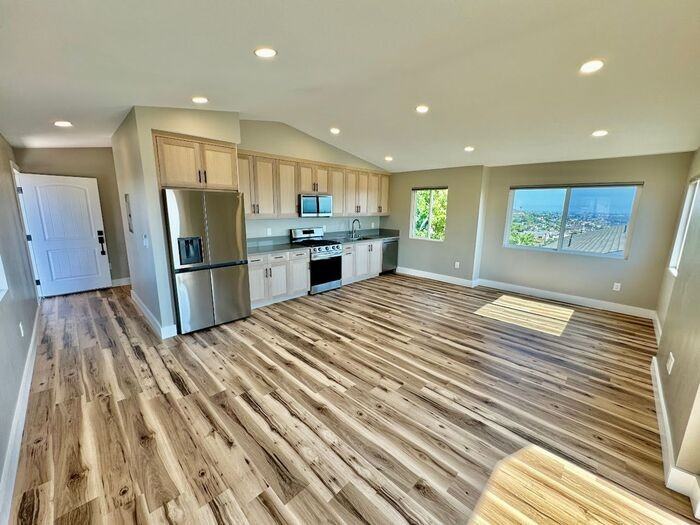3720 Trenton Ave - Photo 5 of 16