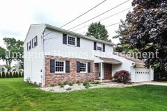 2351 Columbia Rd - Photo 1 of 1
