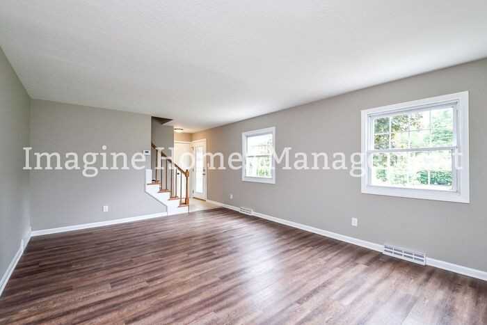 2351 Columbia Rd - Photo 3 of 20