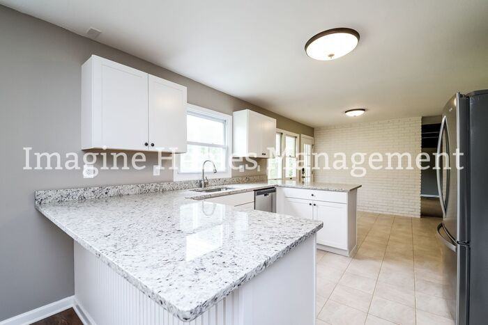 2351 Columbia Rd - Photo 6 of 20