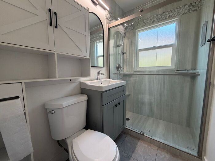 1177 Florence St - Photo 3 of 14
