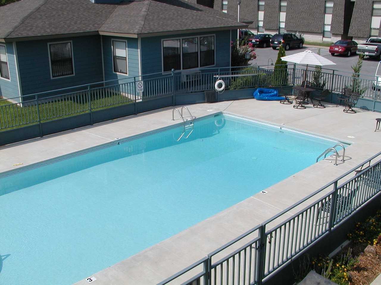 Azalea Trail Apartments - Photo 4 of 10