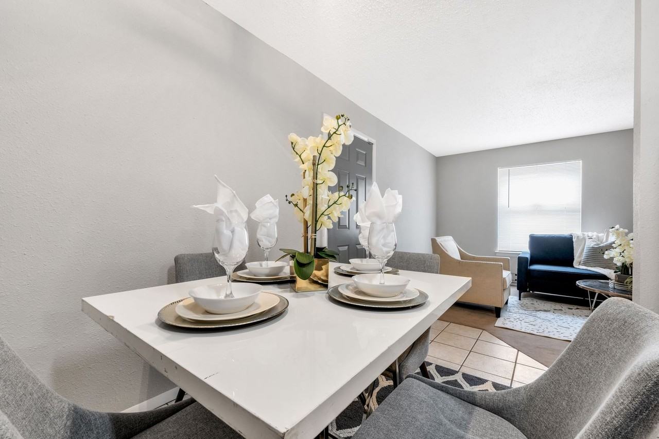 Azalea Trail Apartments - Photo 6 of 10
