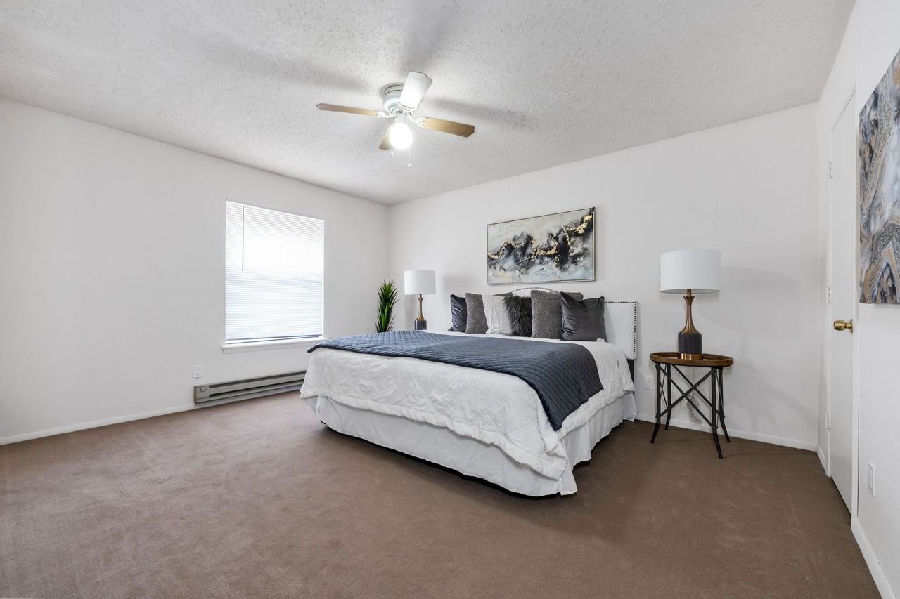 Azalea Trail Apartments - Photo 7 of 10