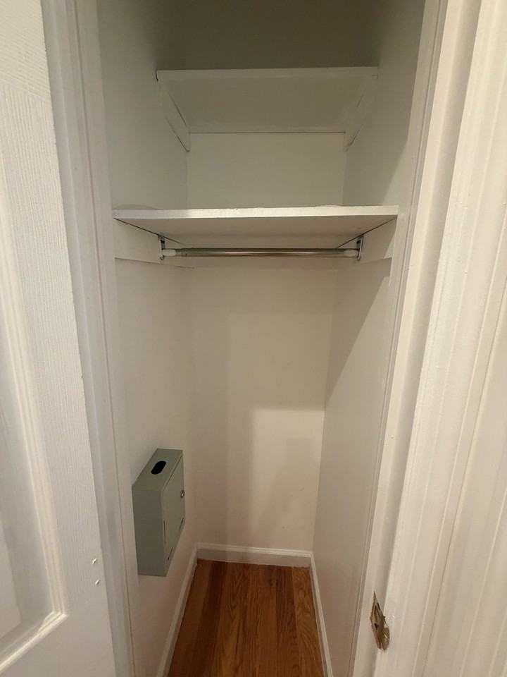 377 Danforth Ave #4 - Photo 2 of 6