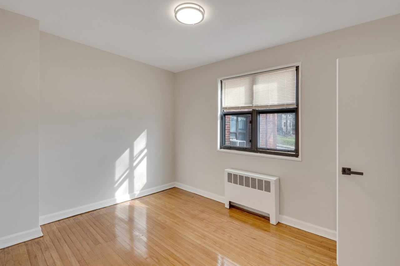 125 Forest Ave #9B - Photo 6 of 7