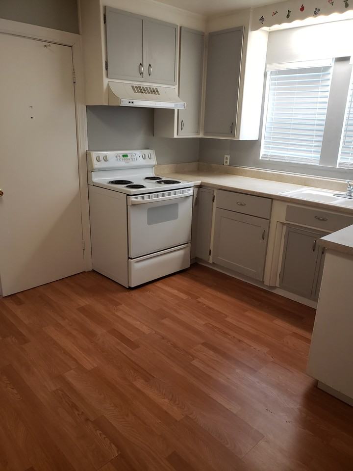 602 W G St #NA - Photo 3 of 12