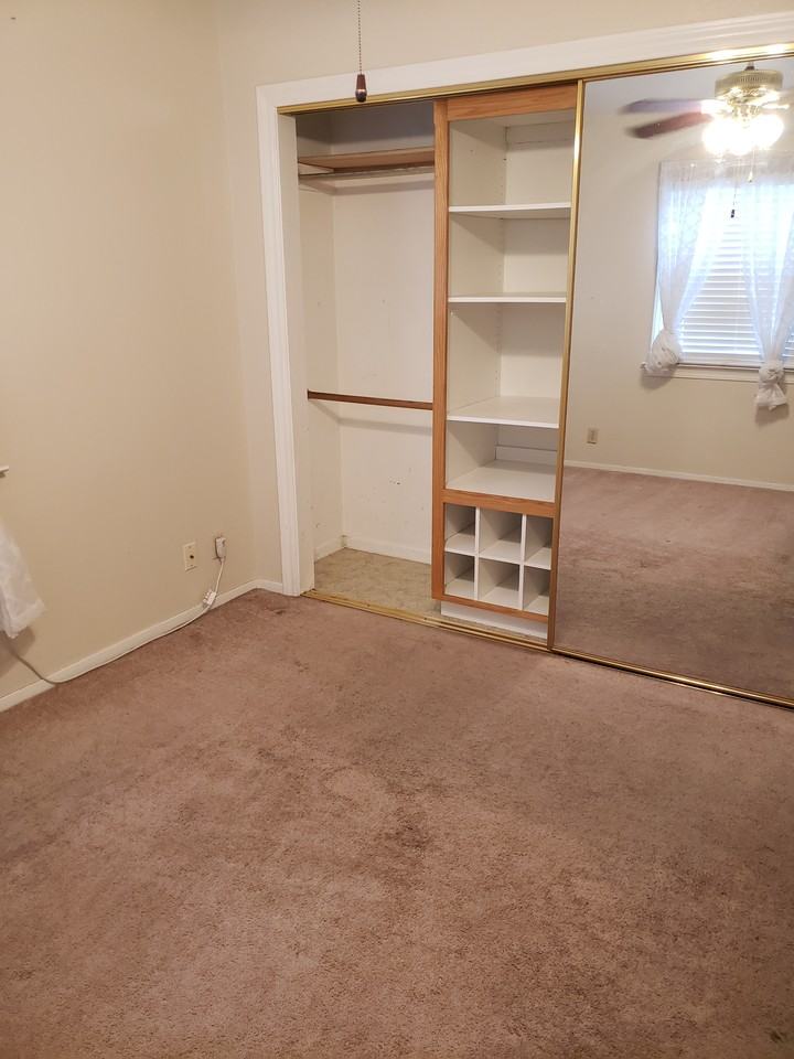 602 W G St #NA - Photo 5 of 12