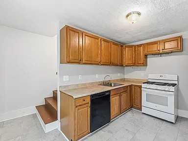 7 Berry Rd #D - Photo 2 of 5