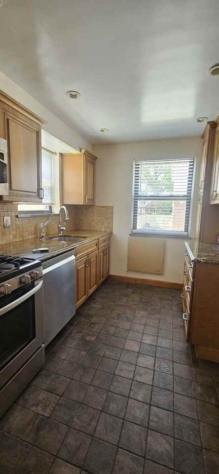 6914 179th St #NA - Photo 5 of 11
