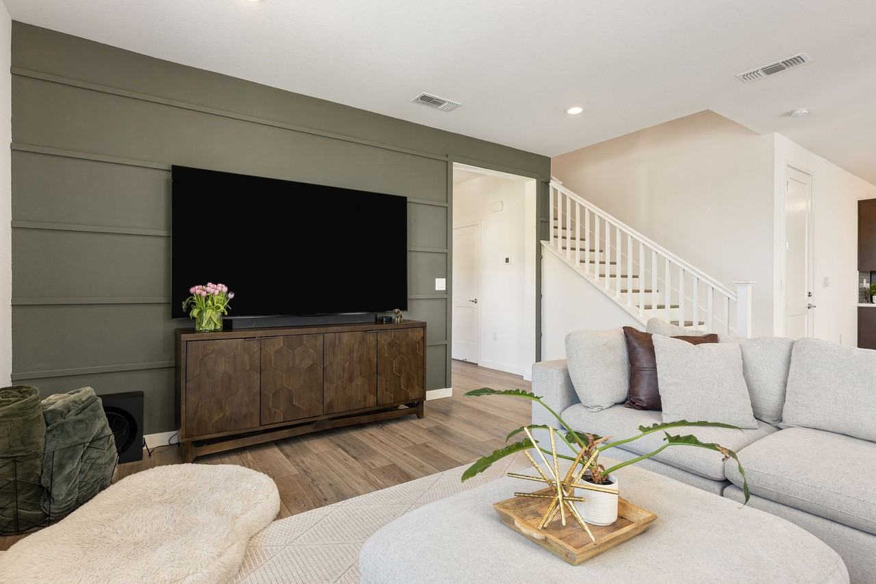2471 Lake Club Dr #NA - Photo 5 of 20