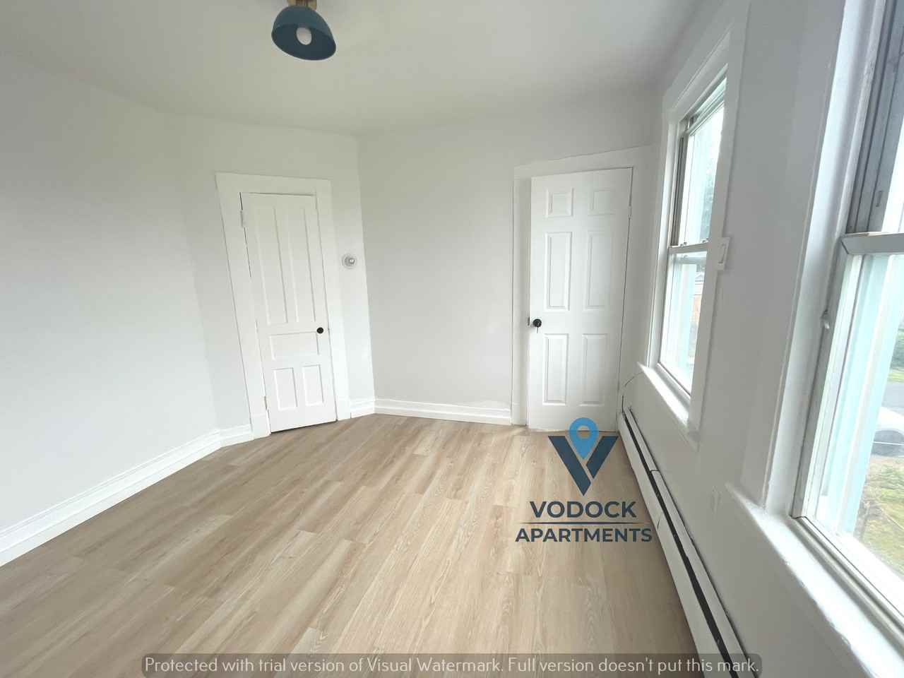 14 Crown St #2E - Photo 3 of 14