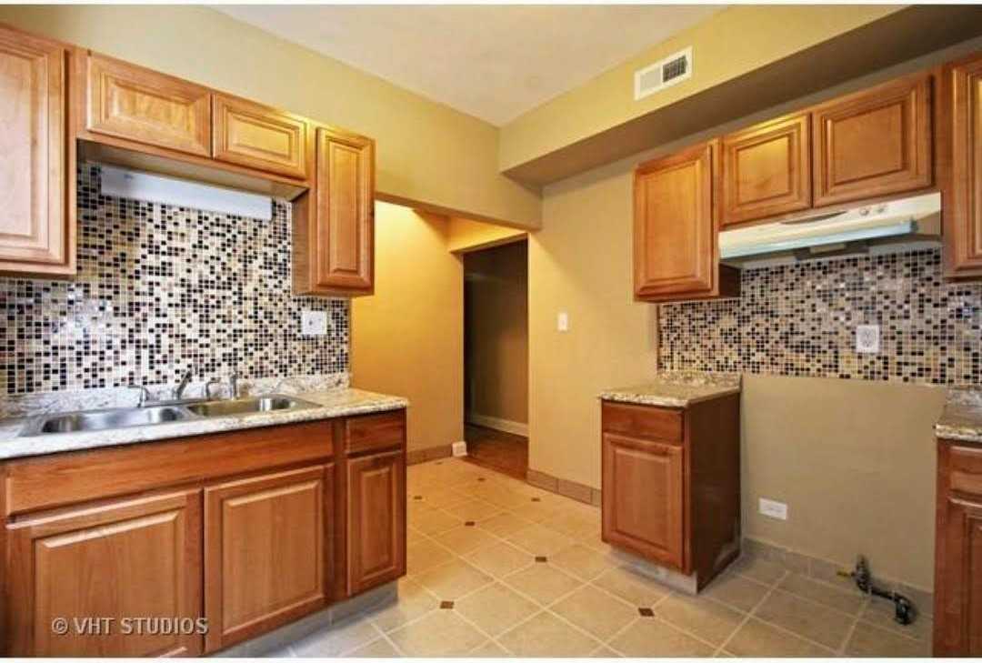 6844 S East End Ave #3 - Photo 6 of 11