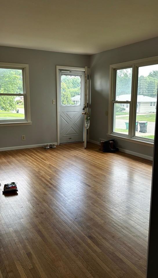 5607 Regent Ave N #NA - Photo 7 of 23