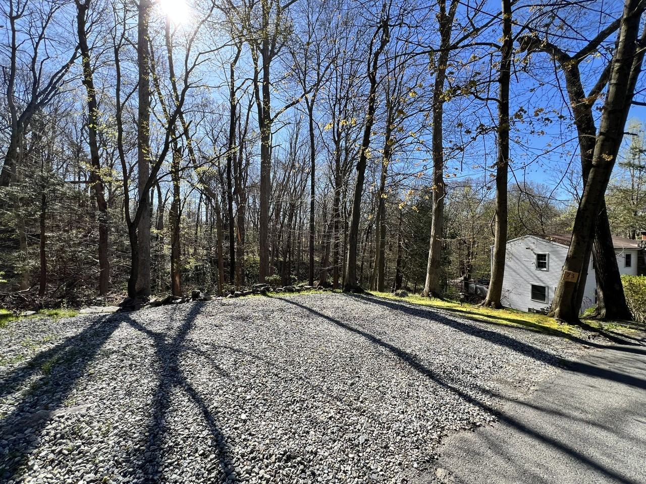 73 Hemlock Rd #NA - Photo 3 of 27