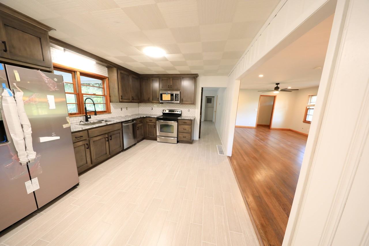 684 Valley Rd #NA - Photo 2 of 12