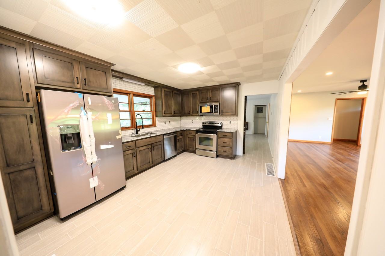 684 Valley Rd #NA - Photo 3 of 12