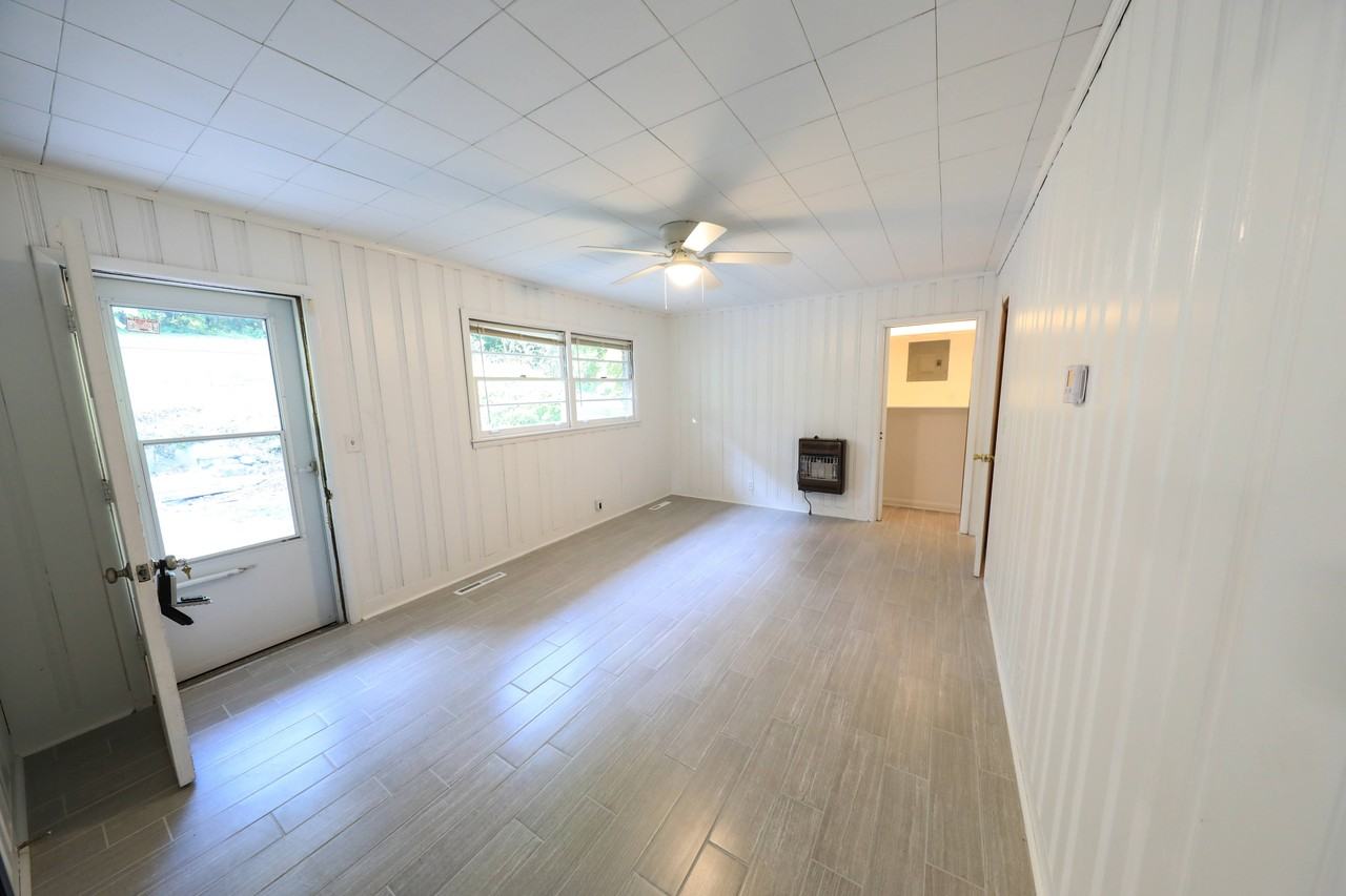 684 Valley Rd #NA - Photo 7 of 12