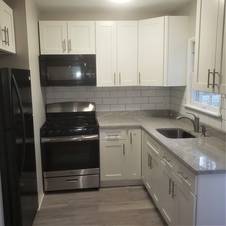 2259 2nd Ave N #EAST - Photo 7 of 23