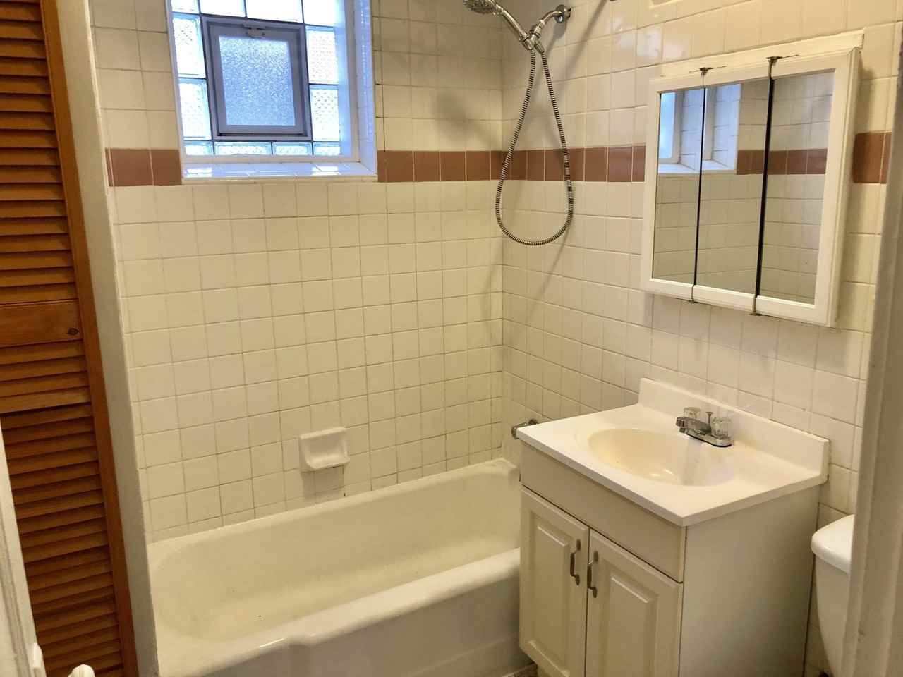 5219 N Christiana Ave #3F - Photo 6 of 9